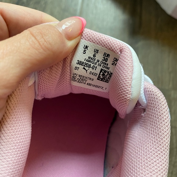 Puma Sneakers - Picture 4 of 6